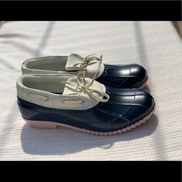 Magellan Outdoors Shoes - Blue&Offwhite Magellan outdoors shoes, size 9